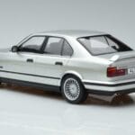 BMW Alpina B10 4.6 E34 Stříbrná MCG 1:18