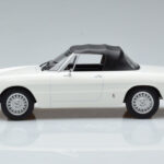 Alfa Romeo 2000 Spider Bílý Norev 1:18 - image 3 of 7