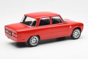 Alfa Romeo Giulia Nuova Super Červený Custom Wheels MCG 1:18 MCG18333 Kov – obrázek 2 z 6