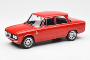 Alfa Romeo Giulia Nuova Super Červený Custom Wheels MCG 1:18 MCG18333