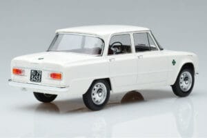 Alfa Romeo Giulia Ti Super Norev 1:18 187970 Kov – obrázek 2 z 6