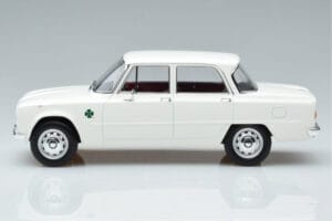 Alfa Romeo Giulia Ti Super Norev 1:18 187970 Kov – obrázek 3 z 6