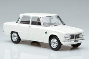 Alfa Romeo Giulia Ti Super Norev 1:18 187970 Kov – obrázek 4 z 6