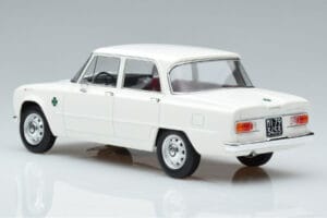 Alfa Romeo Giulia Ti Super Norev 1:18 187970 Kov – obrázek 5 z 6