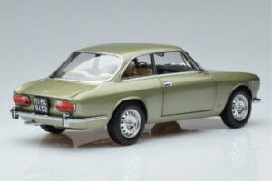 Alfa Romeo GTV 2000 Zelený Limitovaná Edice Norev 1:18 187913 Kov – obrázek 3 z 7