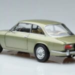 Alfa Romeo GTV 2000 Zelený Limitovaná Edice Norev 1:18 187913 Kov - image 6 of 7