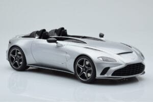 Aston Martin V12 Speedster Stříbrný GT Spirit 1:18 GT430 Pryskyřice – obrázek 4 z 6