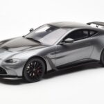 Aston Martin V12 Vantage Magnetic Stříbrný GT Spirit 1:18 GT443