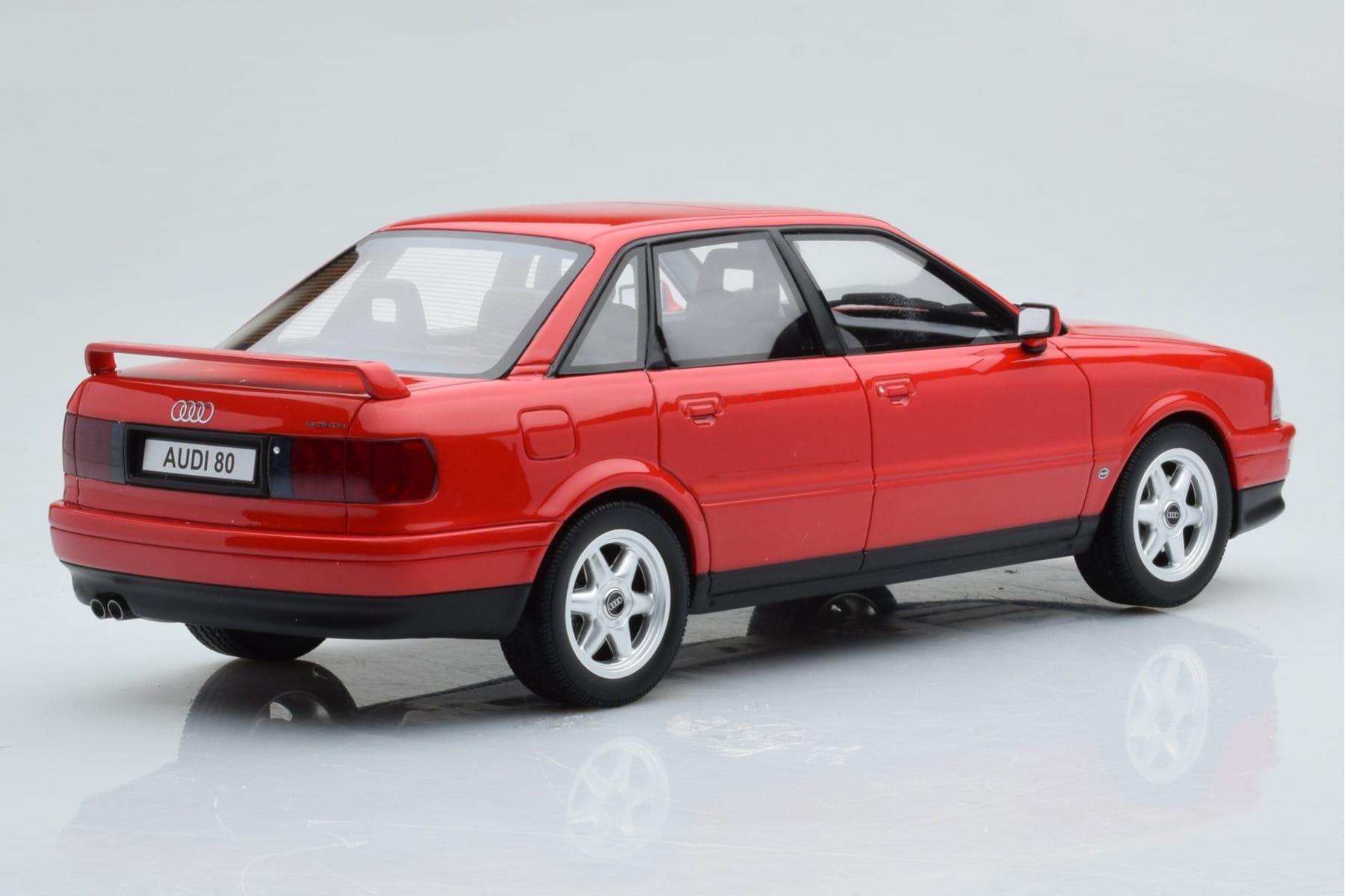 Audi 80 B4 Quattro Competition Laser Červený Otto 1:18 OT355 Pryskyřice – obrázek 2 z 6