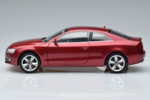 Audi A5 B8 Granátová Červená Norev 1:18 188352 Kov – obrázek 4 z 7
