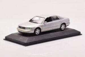 Audi A8 D2 Stříbrný Zelený Pruh Minichamps 1:43 AUDI-264455 Kov – obrázek 2 z 4