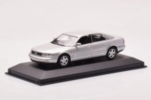 Audi A8 D2 Stříbrný Minichamps 1:43 433013006 Kov – obrázek 2 z 4