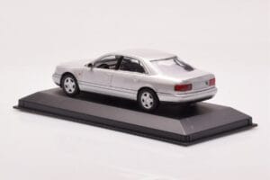 Audi A8 D2 Stříbrný Minichamps 1:43 433013006 Kov – obrázek 3 z 4