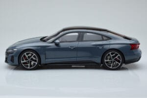Audi E-Tron GT Šedý GT Spirit 1:18 GT393 Pryskyřice – obrázek 3 z 6