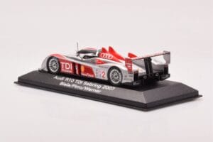 Audi R10 TDI LMP1 #2 F. Biela / E. Pirro / M. Werner 12 Hours of Sebring 2007 Minichamps 1:43 5020700233 Kov – obrázek 3 z 4