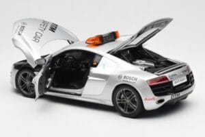 Audi R8 5.2 DTM Safety Car 2010 Kyosho 1:18 09216DTM Kov – obrázek 5 z 8