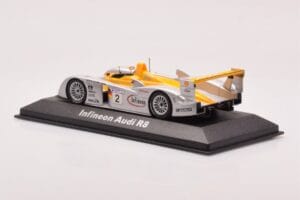 Audi R8 Infineon #2 Winner ALMS Petit Le Mans 2002 Minichamps 1:43 400021382 Kov – obrázek 3 z 4