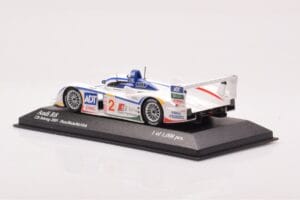 Audi R8 #2 E. Pirro / F. Biela / A. McNish 12 Hours of Sebring 2nd Place 2005 Minichamps 1:43 400051302 Kov – obrázek 3 z 4