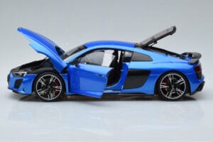 Audi R8 Performance Modrý Kengfai 1:18 VAKF-0355 Kov – obrázek 4 z 10