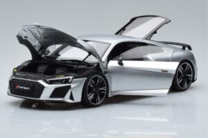 Audi R8 Performance Stříbrný Kengfai 1:18 VAKF-0354 Kov – obrázek 2 z 10