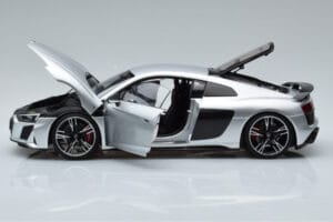 Audi R8 Performance Stříbrný Kengfai 1:18 VAKF-0354 Kov – obrázek 4 z 10