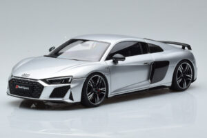 Audi R8 Performance Stříbrný Kengfai 1:18