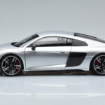 Audi R8 Performance Stříbrný Kengfai 1:18 - image 5 of 10