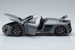 Audi R8 Spyder Performance Nardo Šedý Kengfai 1:18 VAKF-0352 Kov – obrázek 4 z 11