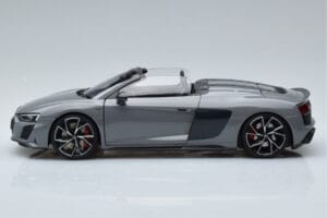 Audi R8 Spyder Performance Nardo Šedý Kengfai 1:18 VAKF-0352 Kov – obrázek 6 z 11