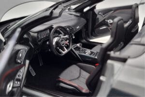 Audi R8 Spyder Performance Nardo Šedý Kengfai 1:18 VAKF-0352 Kov – obrázek 9 z 11