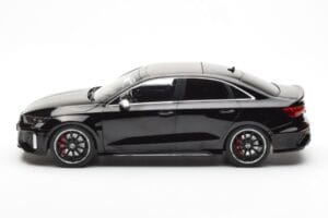Audi RS3 8Y Sedan Černý MCG 1:18 MCG18450 Kov – obrázek 3 z 6