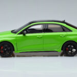 Audi RS3 8Y Sedan Zelený GT Spirit 1:18 - image 3 of 6