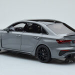 Audi RS3 8Y Sedan Performance Edition Šedý GT Spirit 1:18 - image 5 of 6