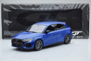 Audi RS3 8Y Sportback Performance Edition Nagaro Modrý GT Spirit 1:18 GT884 Pryskyřice – obrázek 5 z 5