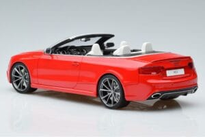 Audi RS5 B8 Kabriolet Červený GT Spirit 1:18 GT724 Pryskyřice – obrázek 4 z 5