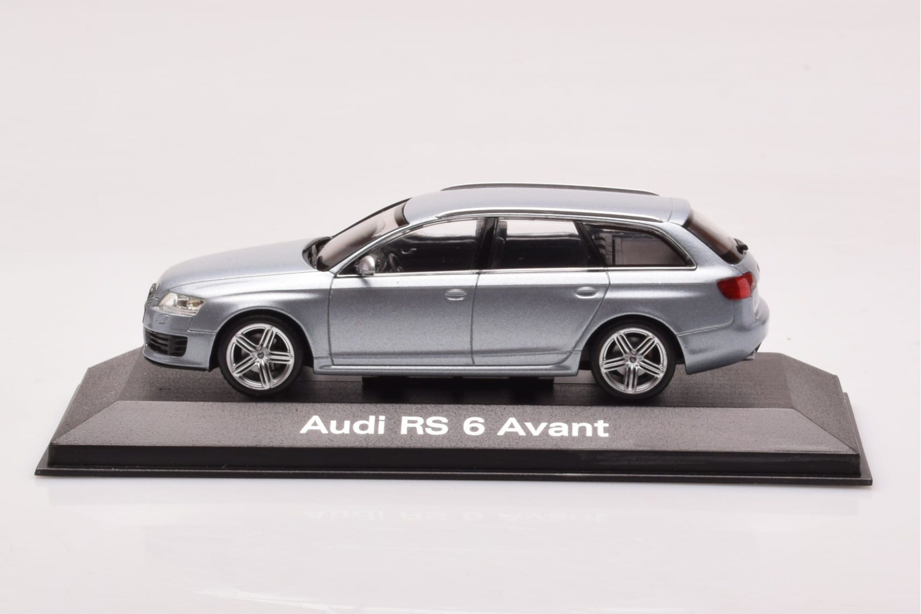 Audi RS6 C6 Monza Stříbrný Minichamps 1:43 5010710213 Kov
