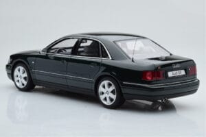 Audi S8 D2 Zelený Otto 1:18 OT916 Pryskyřice – obrázek 5 z 6