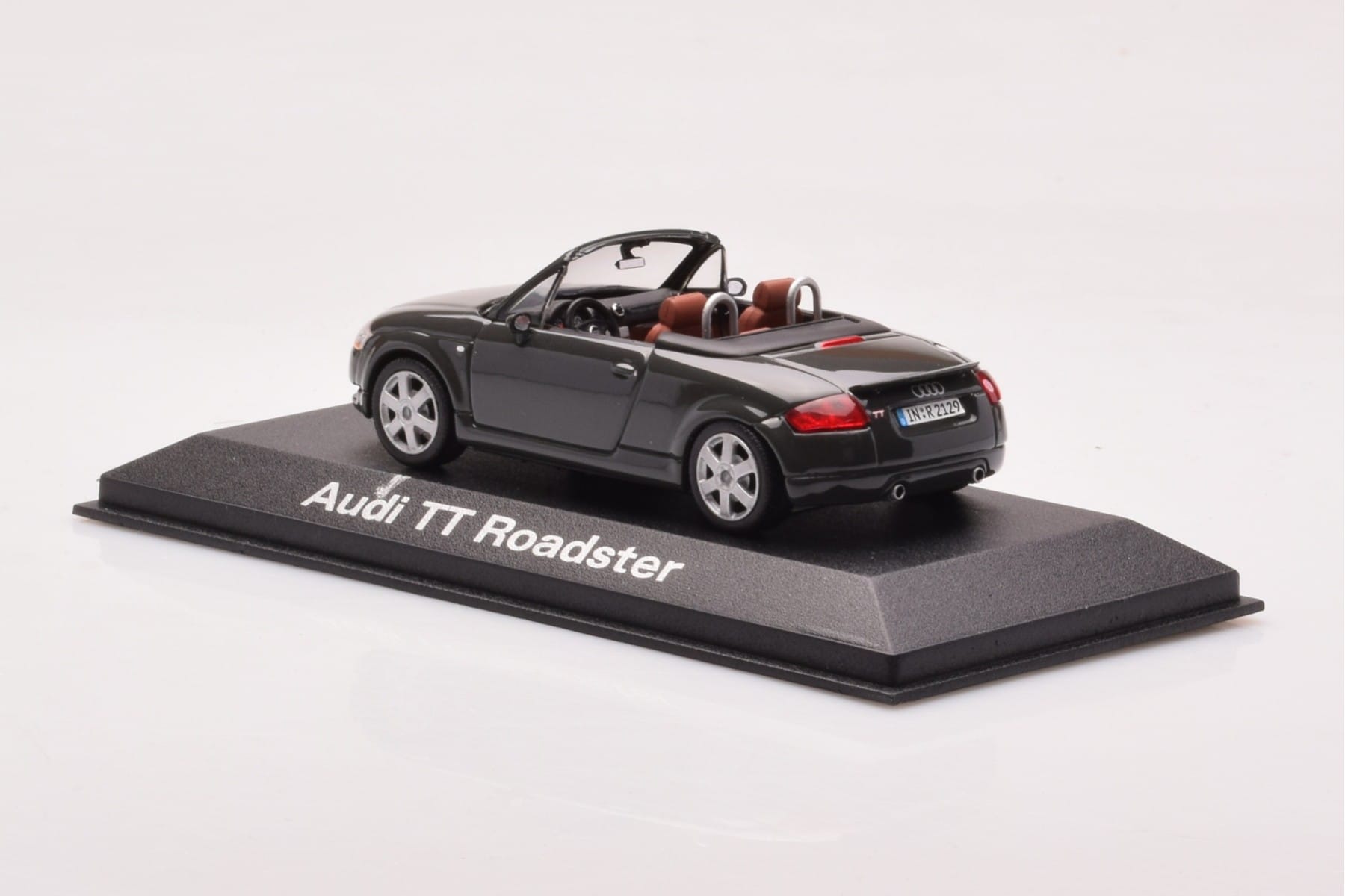 Audi TT 8N Roadster Šedý Minichamps 1:43 430017235 Kov – obrázek 3 z 4