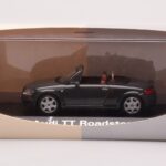 Audi TT 8N Roadster Šedý Minichamps 1:43 - image 4 of 4