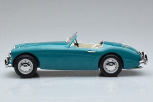 Austin-Healey 3000 Mk1 Roadster Norev 1:18 182600 Kov – obrázek 3 z 6