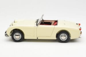 Austin-Healey Sprite Mk I Open Old English Bílý Kyosho 1:18 08953EW Kov – obrázek 4 z 8