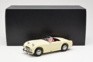 Austin-Healey Sprite Mk I Open Old English Bílý Kyosho 1:18 08953EW Kov – obrázek 8 z 8