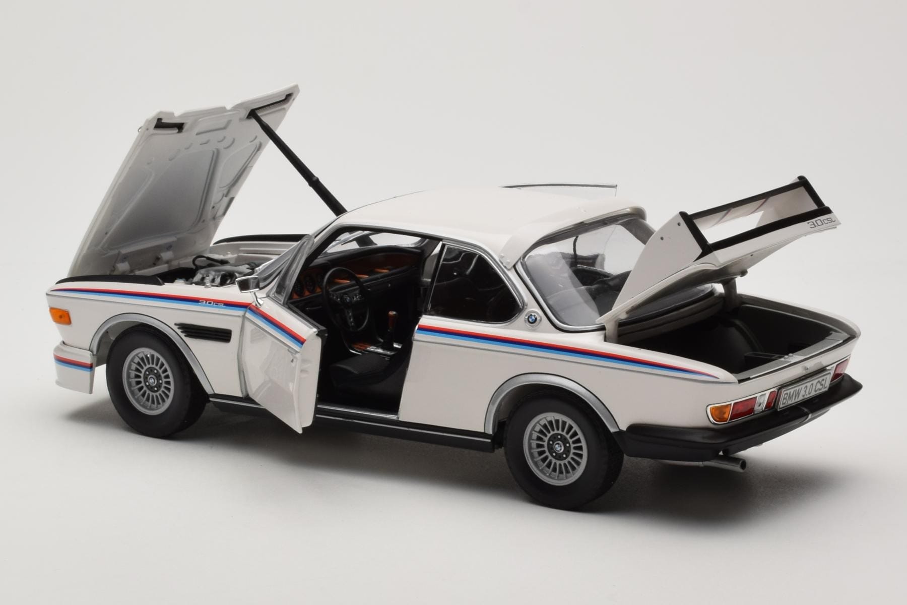 BMW 3.0 CSL E9 Bílý Heritage Edition Minichamps 1:18 80432411550 Kov – obrázek 5 z 8