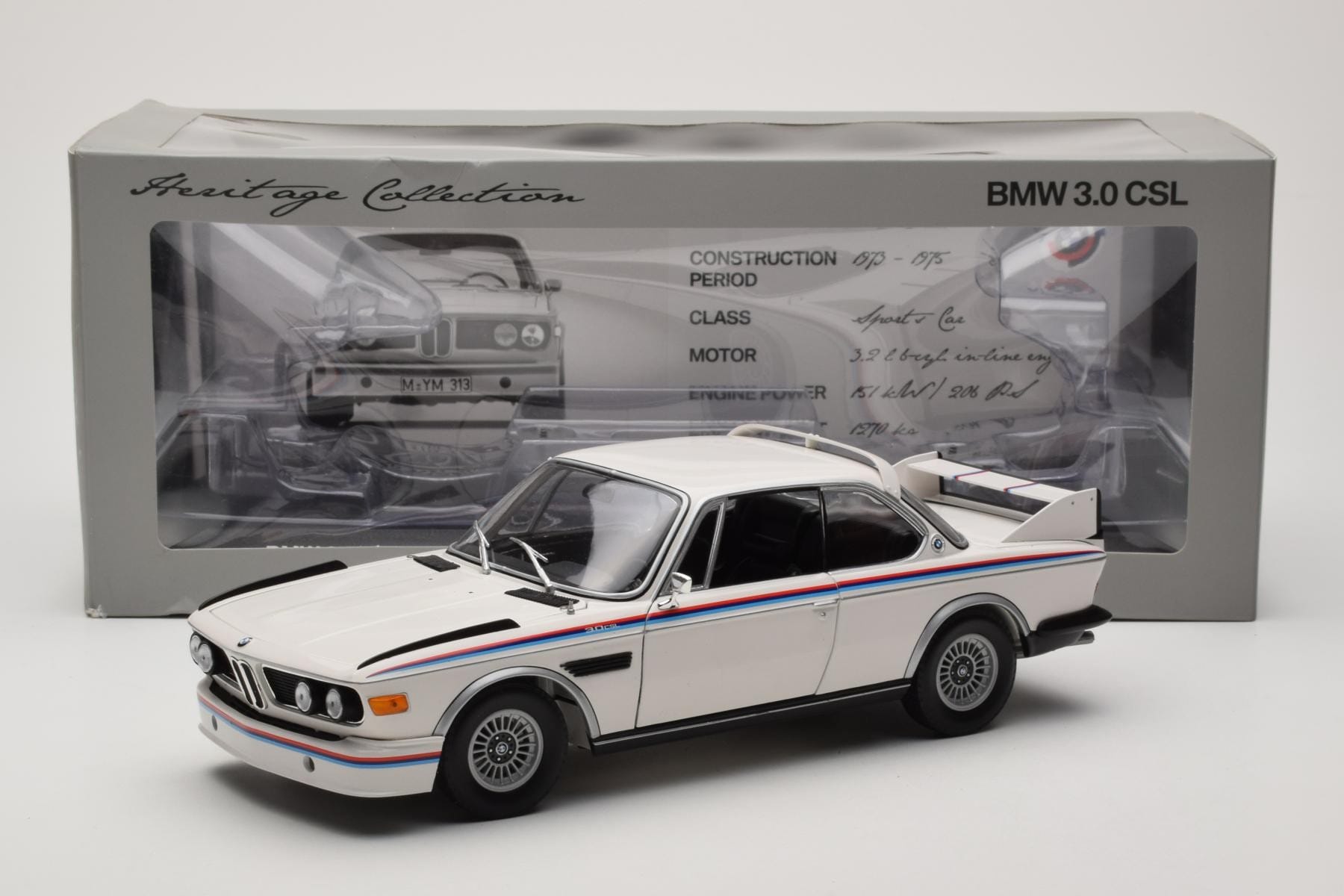 BMW 3.0 CSL E9 Bílý Heritage Edition Minichamps 1:18 80432411550 Kov – obrázek 8 z 8