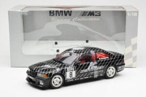 BMW 320i E36 STW #8 J. Winkelhock 1998 UT Models 1:18 39845 Kov – obrázek 6 z 6