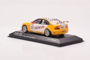 BMW 320i E46 Wiechers Sport #32 Hennerici / Wiechers WTCC 2005 Minichamps 1:43 400052432 Kov – obrázek 3 z 4