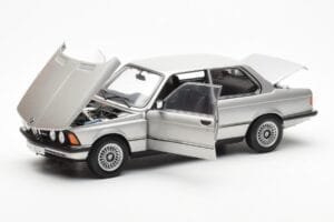 BMW 323i E21 Aspen Stříbrný AUTOart 1:18 80430433552 Kov – obrázek 2 z 8