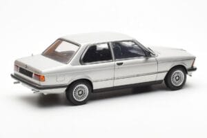 BMW 323i E21 Aspen Stříbrný AUTOart 1:18 80430433552 Kov – obrázek 3 z 8