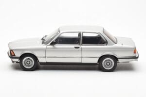 BMW 323i E21 Aspen Stříbrný AUTOart 1:18 80430433552 Kov – obrázek 4 z 8
