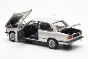 BMW 323i E21 Aspen Stříbrný AUTOart 1:18 80430433552 Kov – obrázek 5 z 8